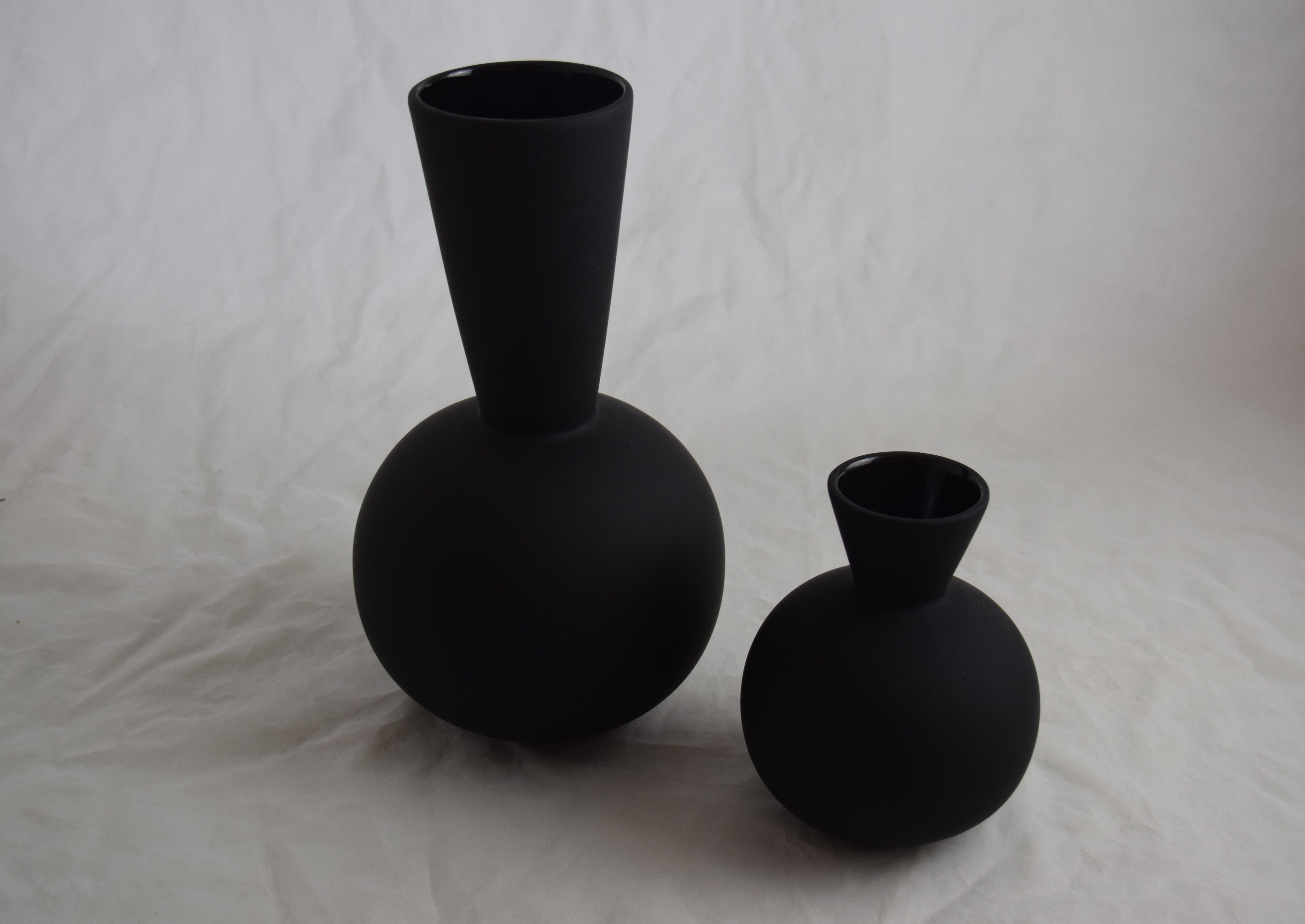 Black trumpet vases
