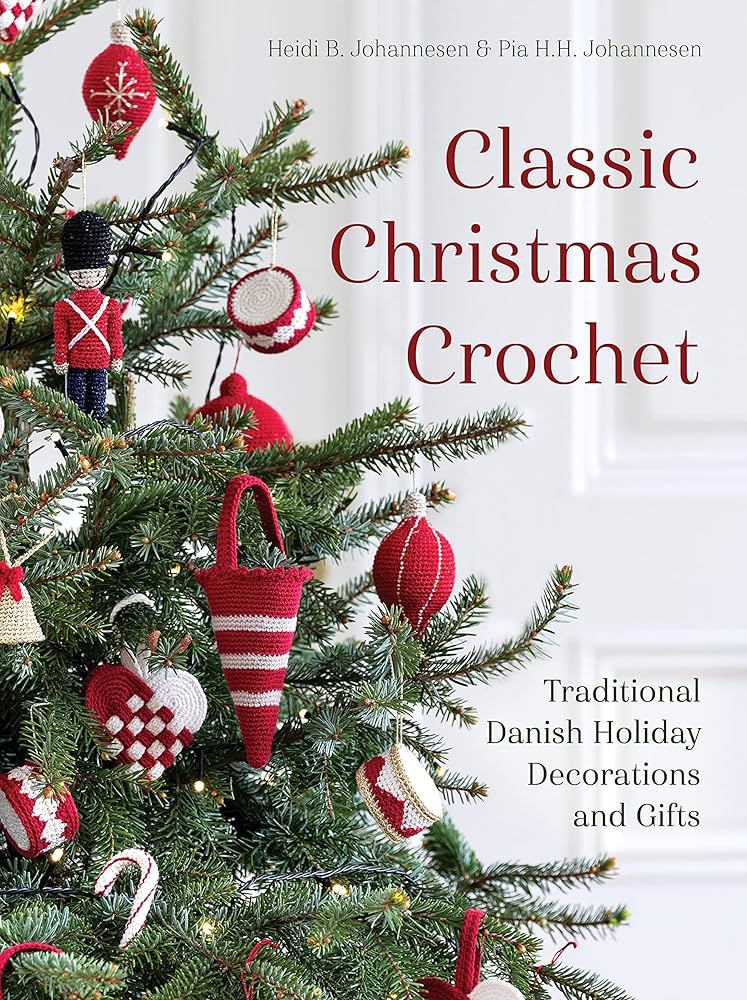 Classic Christmas Crochet book cover