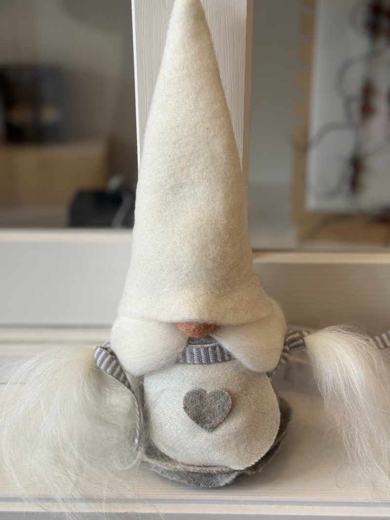 White tomte