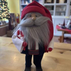 Tomte w/package, blue vest 