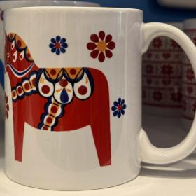 Rounded Dala horse and kurbits mug